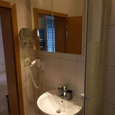 Gros * Makarská
