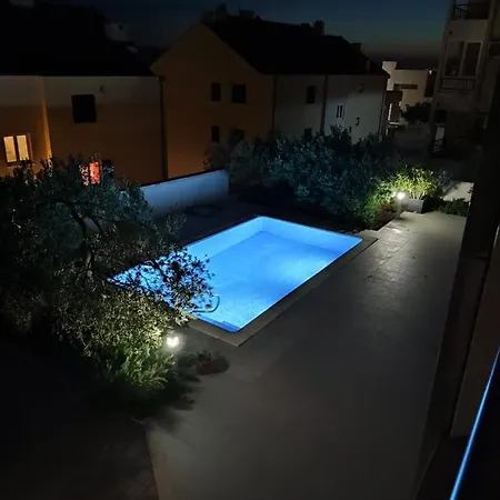 Apartment Gros *